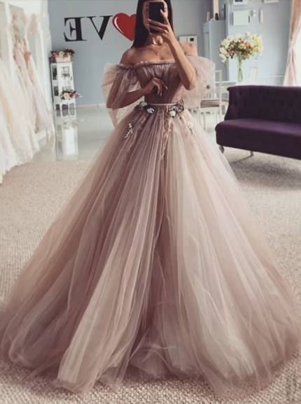 Romantic Off The Shoulder Wedding Gown with Tulle Fabric