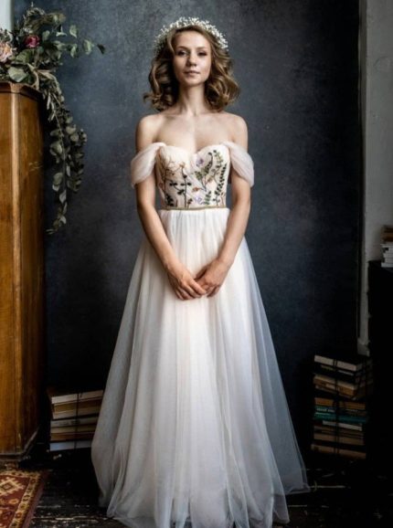 Idolrays Tulle A-line Wedding Dress with Off The Shoulder Neckline
