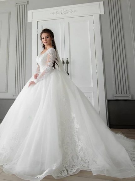 Timeless Princess Ball Gown Wedding Dress with Long Sleeves