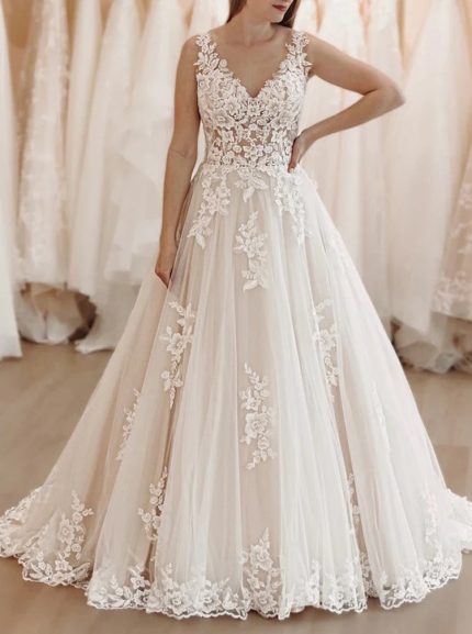 Princess Wedding Dress with V-Neckline and Lace Appliques