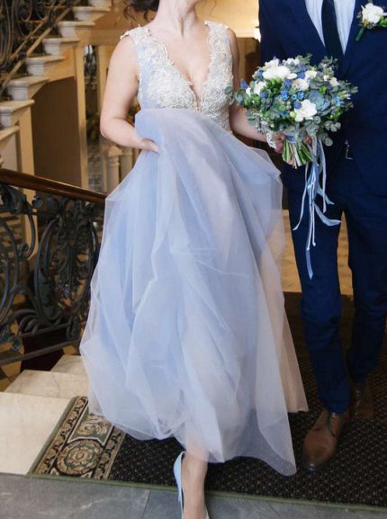 Idolrays A-line Wedding Dress with Lace Appliques and Court Train