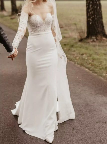Idolrays Lace Appliques Wedding Gown with Illusion Neckline