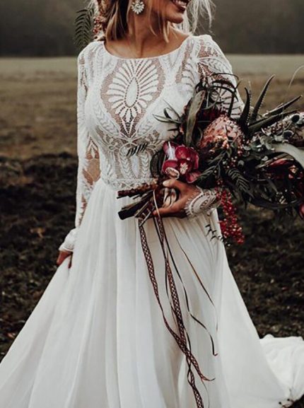 Romantic Lace A-line Wedding Dress with Long Sleeves