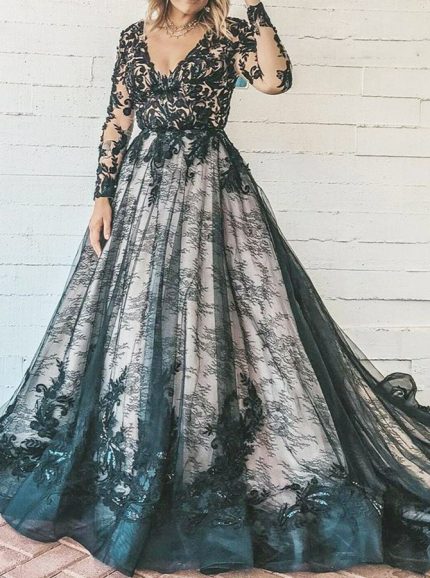 Princess-style Wedding Gown with Lace Appliques and Long Sleeves