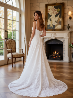 Stunning Sleeveless Princess Gown Romantic A-Line Lace Wedding Dress - Image 2